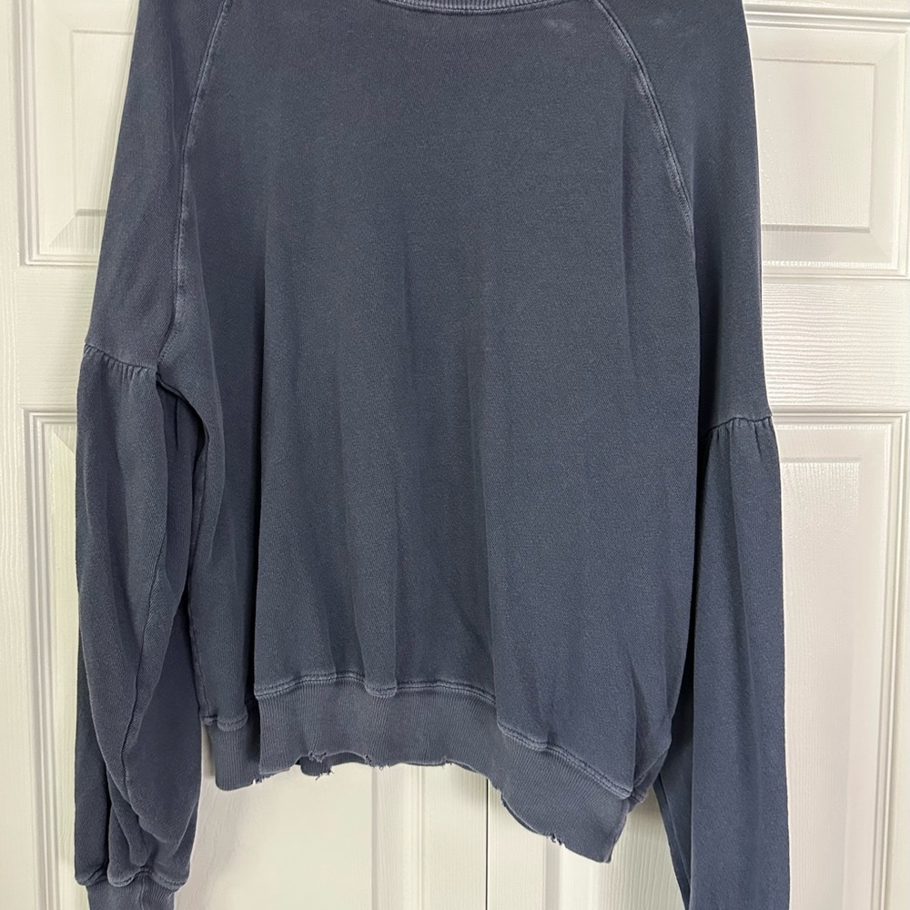 “The GREAT” Bell Sleeve Light Sweatshirt